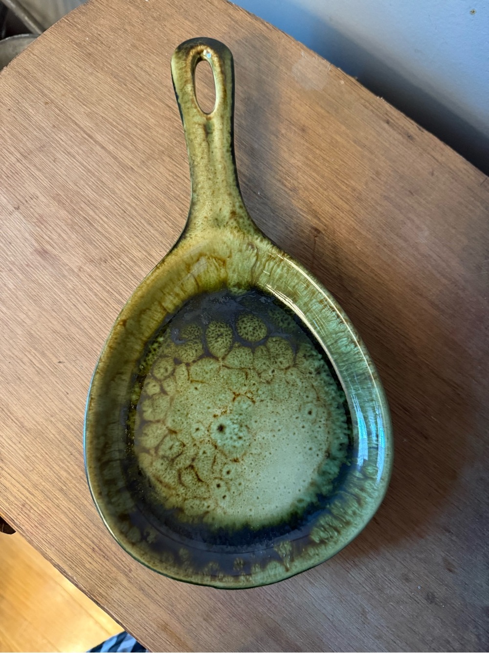 Hull Art Pottery green drip glaze mid-century modern 60s 70s spoon rest,  #30